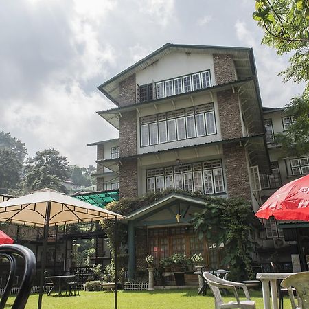 Oyo 2402 Hotel Highwinds Shillong Exterior photo