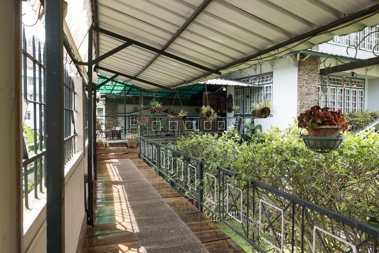Oyo 2402 Hotel Highwinds Shillong Exterior photo